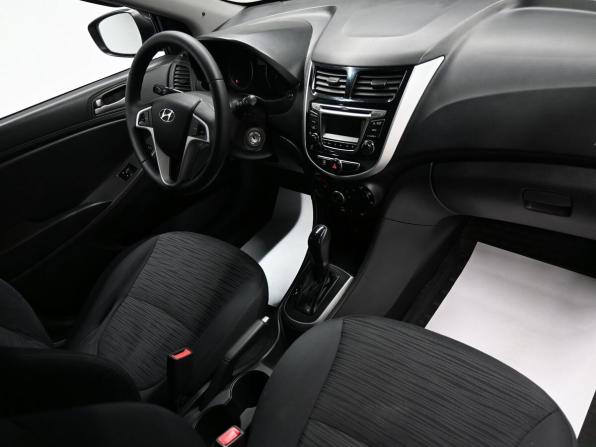 Hyundai Solaris I с пробегом 2014 года, цена 825 000 рублей, 165069 км, седан, Автокод Объявления