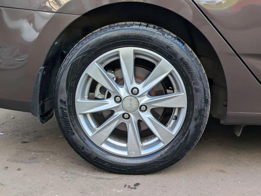 Hyundai Solaris I Рестайлинг Москва  - изображение 16