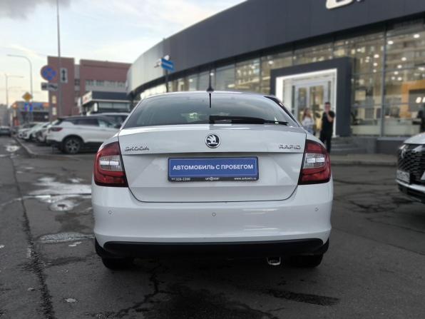 Skoda Rapid I Рестайлинг с пробегом 2018 года, цена 1 290 000 рублей, 136681 км, лифтбек, Автокод Объявления