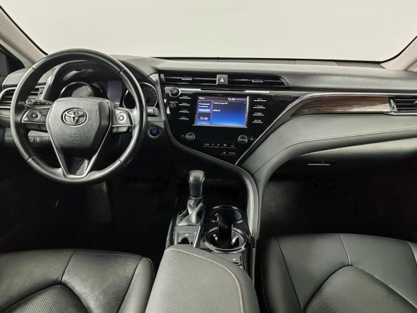 Toyota Camry VIII (XV70) с пробегом 2021 года, цена 2 199 000 рублей, 147184 км, седан, Автокод Объявления