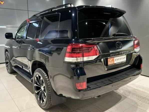 Toyota Land Cruiser 200 Series Рестайлинг 2 с пробегом 2015 года, цена 4 699 000 рублей, 220000 км, внедорожник, Автокод Объявления