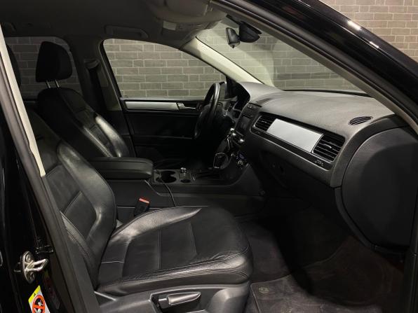 Volkswagen Touareg II с пробегом 2011 года, цена 1 950 000 рублей, 242907 км, внедорожник, Автокод Объявления