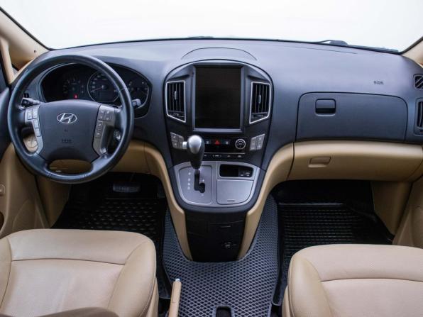 Hyundai H-1 II Рестайлинг 2 с пробегом 2018 года, цена 3 258 000 рублей, 87500 км, минивэн, Автокод Объявления