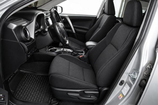 Toyota RAV4 IV (XA40) Рестайлинг с пробегом 2017 года, цена 2 879 000 рублей, 146000 км, внедорожник, Автокод Объявления