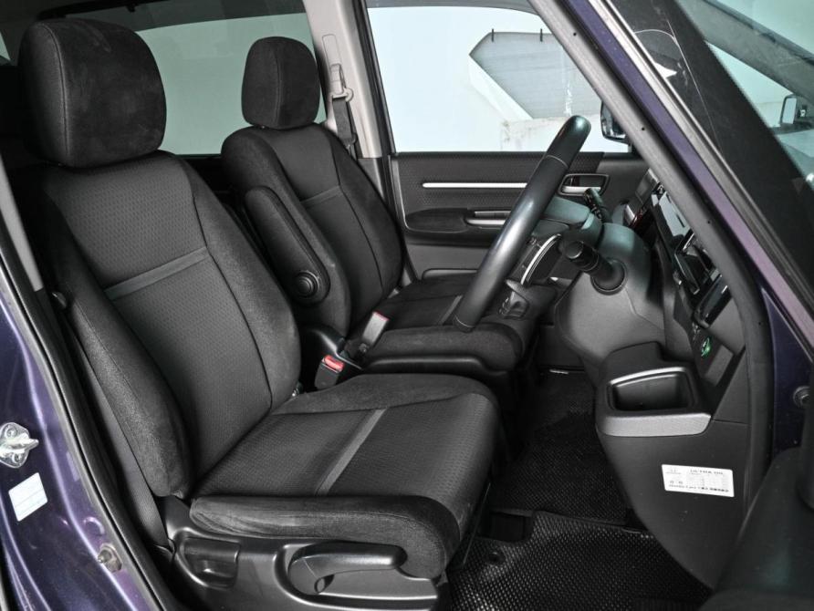 Honda Stepwgn V Рестайлинг Ростов-на-Дону  - изображение 11
