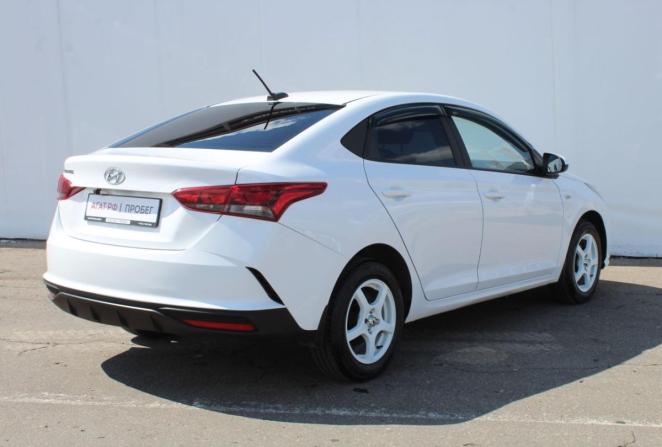 Hyundai Solaris II Рестайлинг с пробегом 2021 года, цена 1 650 000 рублей, 72761 км, седан, Автокод Объявления