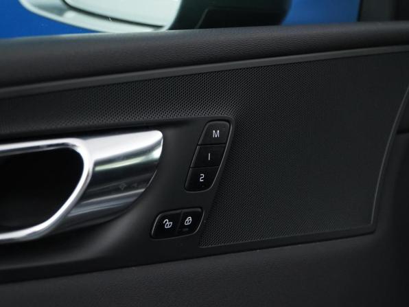 Volvo XC60 II с пробегом 2021 года, цена 3 935 147 рублей, 93505 км, внедорожник, Автокод Объявления