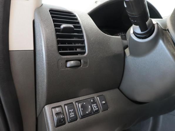 Nissan Navara (Frontier) III (D40) Рестайлинг с пробегом 2012 года, цена 1 580 500 рублей, 200403 км, offers.body_type.unknown, Автокод Объявления
