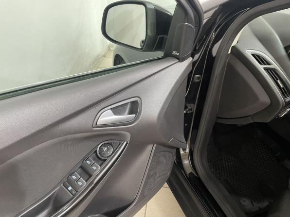 Ford Focus III с пробегом 2012 года, цена 950 000 рублей, 112760 км, седан, Автокод Объявления