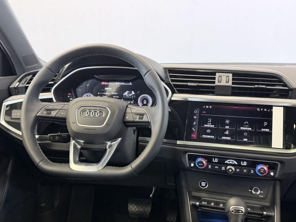 Audi Q3 III (FJ) с пробегом 2026 года, цена 4 090 000 рублей, 33 км, внедорожник, Автокод Объявления