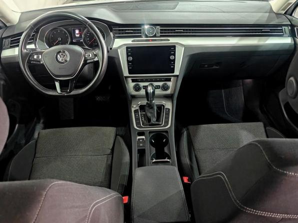 Volkswagen Passat B8 с пробегом 2018 года, цена 2 100 000 рублей, 93997 км, седан, Автокод Объявления