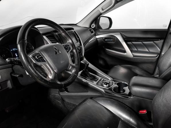 Mitsubishi Pajero Sport III с пробегом 2017 года, цена 2 590 000 рублей, 195391 км, внедорожник, Автокод Объявления