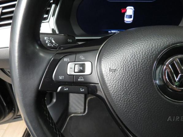 Volkswagen Passat B8 с пробегом 2017 года, цена 1 790 000 рублей, 177900 км, седан, Автокод Объявления