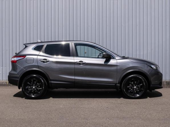 Nissan Qashqai II с пробегом 2017 года, цена 1 299 000 рублей, 179257 км, внедорожник, Автокод Объявления