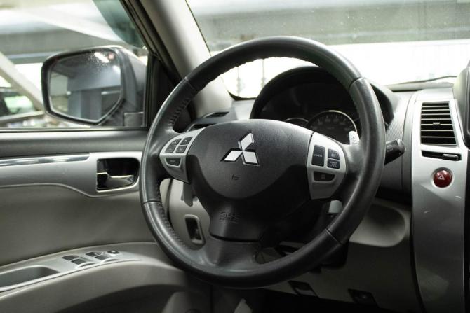 Mitsubishi Pajero Sport II Рестайлинг с пробегом 2013 года, цена 1 899 000 рублей, 143855 км, внедорожник, Автокод Объявления