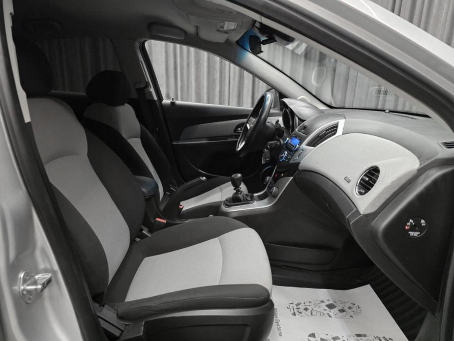 Chevrolet Cruze I Рестайлинг Красноярск  - изображение 14