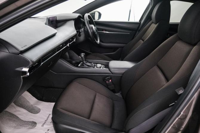 Mazda 3 IV (BP) с пробегом 2019 года, цена 1 699 000 рублей, 104000 км, хэтчбек, Автокод Объявления