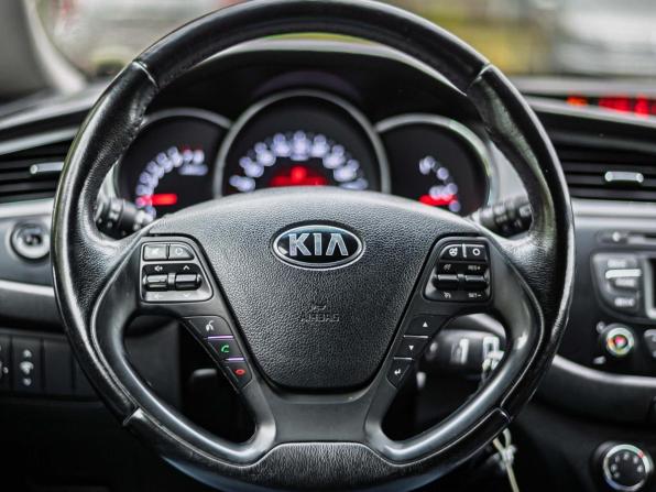 Kia Ceed II с пробегом 2014 года, цена 909 000 рублей, 203242 км, хэтчбек, Автокод Объявления
