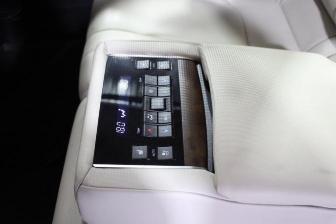Lexus LX III Рестайлинг 2 с пробегом 2016 года, цена 6 499 000 рублей, 121007 км, внедорожник, Автокод Объявления
