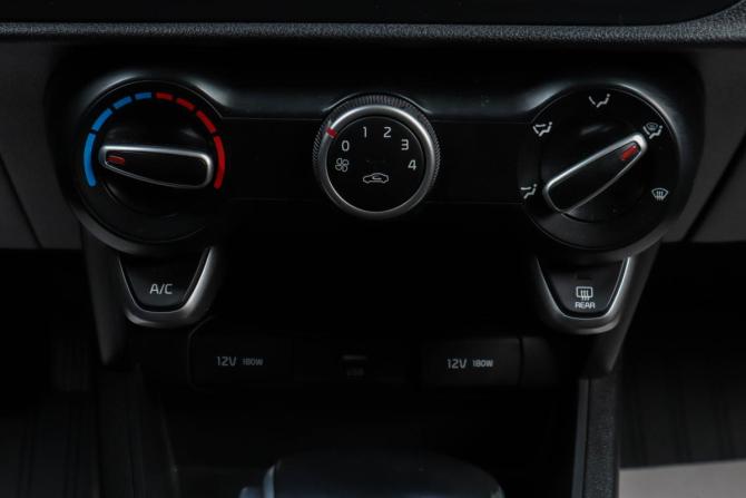 Kia Rio IV Рестайлинг с пробегом 2021 года, цена 1 459 000 рублей, 153000 км, седан, Автокод Объявления