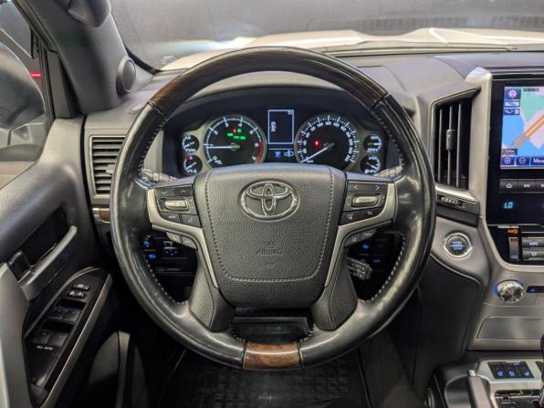 Toyota Land Cruiser 200 Series Рестайлинг 2 с пробегом 2019 года, цена 7 550 000 рублей, 132326 км, внедорожник, Автокод Объявления
