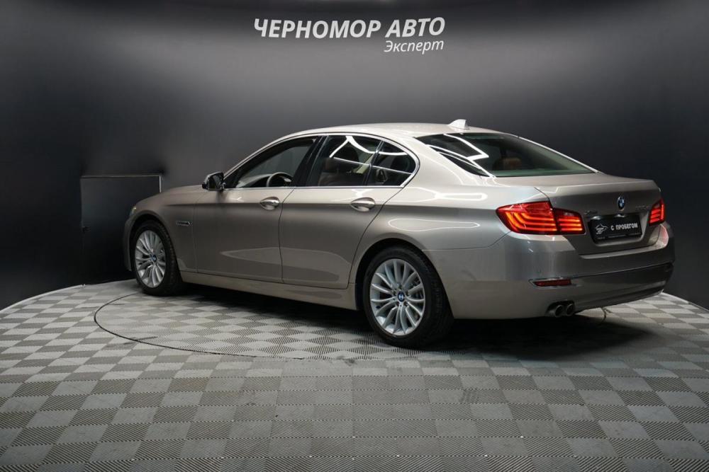 BMW 5 серии VI (F10/F11/F07) Рестайлинг Крым  - изображение 3