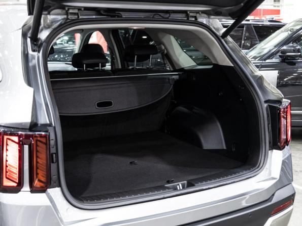 Kia Sorento IV Рестайлинг с пробегом 2024 года, цена 4 950 000 рублей, 28555 км, внедорожник, Автокод Объявления