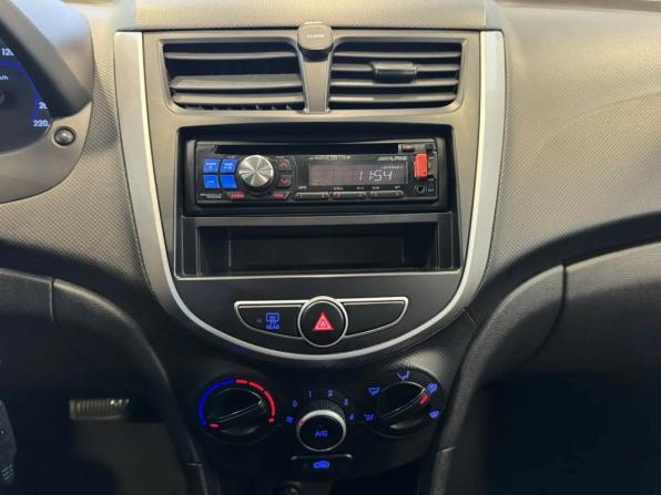 Hyundai Solaris I с пробегом 2014 года, цена 730 000 рублей, 125507 км, седан, Автокод Объявления