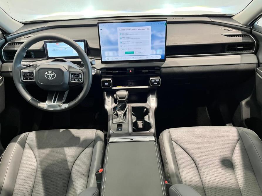 Toyota RAV4 VI (XA60) Волгоград  - изображение 11