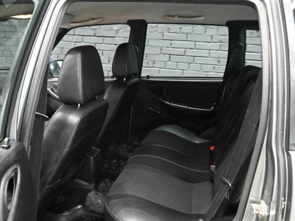 Chevrolet Niva I Рестайлинг с пробегом 2013 года, цена 630 000 рублей, 105241 км, внедорожник, Автокод Объявления