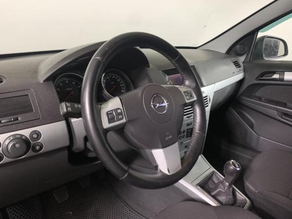 Opel Astra H Рестайлинг с пробегом 2009 года, цена 487 000 рублей, 170000 км, седан, Автокод Объявления