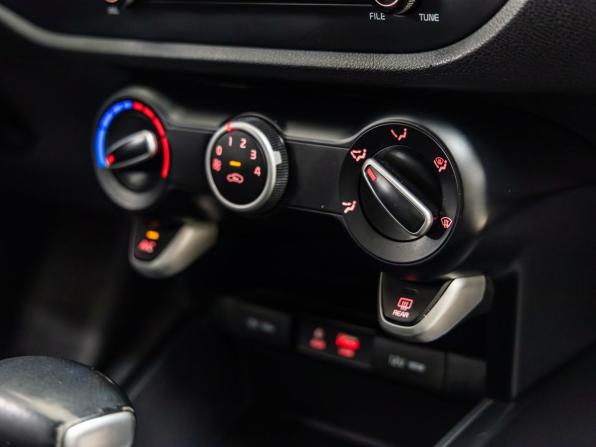 Kia Rio IV с пробегом 2020 года, цена 998 000 рублей, 175875 км, седан, Автокод Объявления