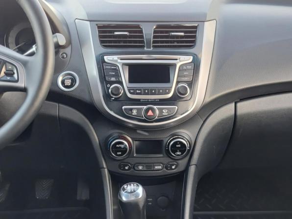 Hyundai Solaris I Рестайлинг с пробегом 2014 года, цена 890 000 рублей, 213615 км, седан, Автокод Объявления