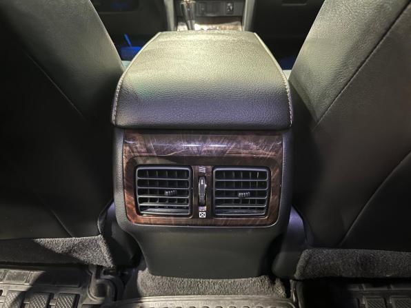 Toyota Camry VII (XV50) Рестайлинг с пробегом 2015 года, цена 1 710 000 рублей, 197100 км, седан, Автокод Объявления