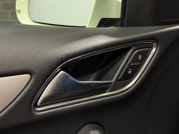 Audi Q3 I (8U) с пробегом 2012 года, цена 1 460 000 рублей, 225379 км, внедорожник, Автокод Объявления