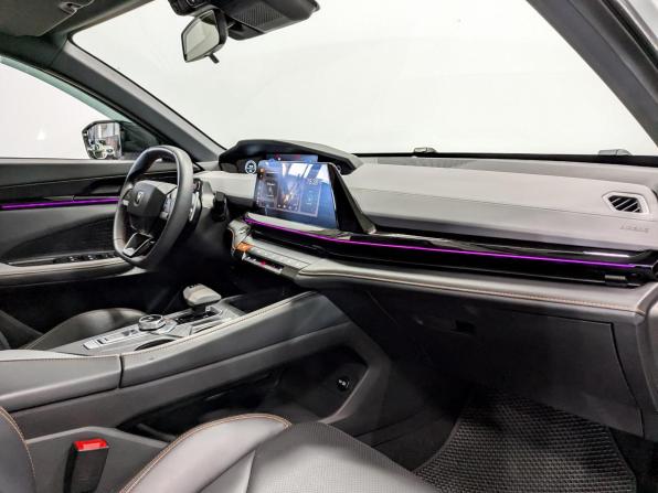 Changan UNI-V I с пробегом 2023 года, цена 2 150 000 рублей, 32676 км, лифтбек, Автокод Объявления