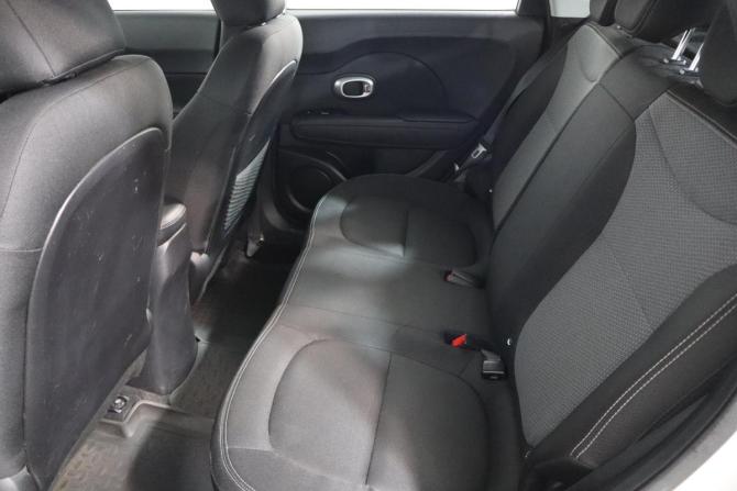 Kia Soul II Рестайлинг с пробегом 2018 года, цена 1 299 000 рублей, 197000 км, хэтчбек, Автокод Объявления