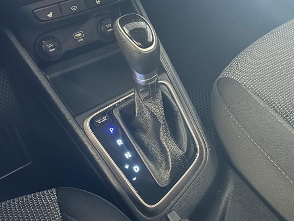 Hyundai Solaris II с пробегом 2019 года, цена 1 325 000 рублей, 92600 км, седан, Автокод Объявления
