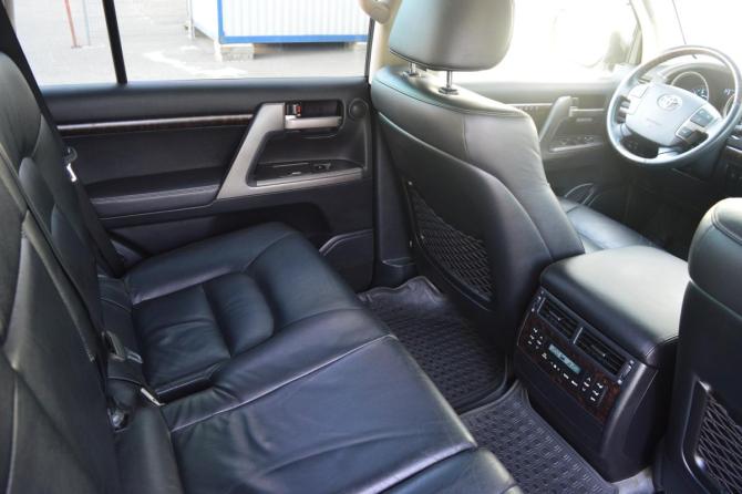 Toyota Land Cruiser 200 Series с пробегом 2011 года, цена 4 200 000 рублей, 135655 км, внедорожник, Автокод Объявления