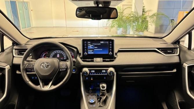 Toyota RAV4 V (XA50) с пробегом 2021 года, цена 3 899 000 рублей, 76240 км, внедорожник, Автокод Объявления