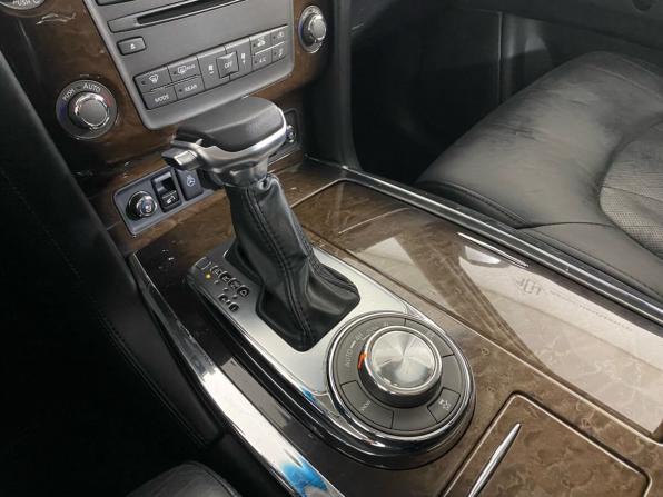 Infiniti QX56 II с пробегом 2011 года, цена 1 315 000 рублей, 292876 км, внедорожник, Автокод Объявления
