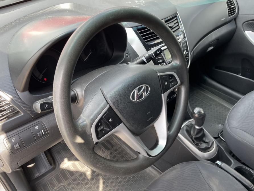 Hyundai Solaris I Москва  - изображение 14