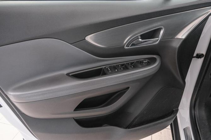 Opel Mokka I с пробегом 2012 года, цена 929 000 рублей, 133000 км, внедорожник, Автокод Объявления