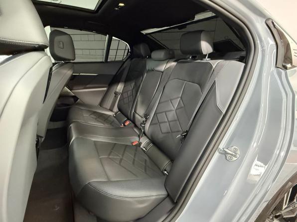 BMW 5 серии VIII (G60/G61/G68) с пробегом 2025 года, цена 8 990 000 рублей, 6890 км, седан, Автокод Объявления