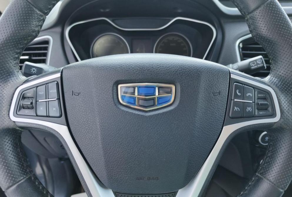 Geely Emgrand X7 I Рестайлинг 2 Саратов  - изображение 22