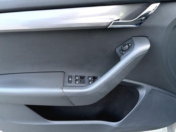 Skoda Octavia III (A7) Рестайлинг с пробегом 2018 года, цена 1 800 000 рублей, 141708 км, лифтбек, Автокод Объявления