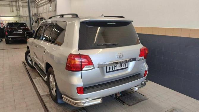 Toyota Land Cruiser 200 Series Рестайлинг 1 с пробегом 2013 года, цена 3 314 000 рублей, 251282 км, внедорожник, Автокод Объявления