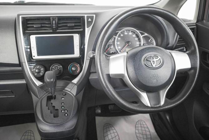 Toyota Ractis II с пробегом 2014 года, цена 899 000 рублей, 121600 км, хэтчбек, Автокод Объявления