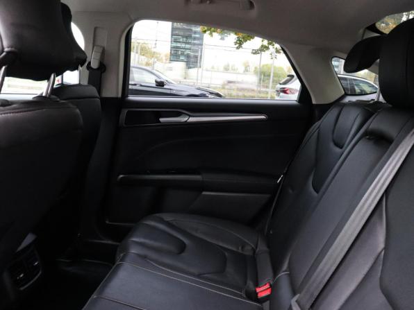 Ford Mondeo V с пробегом 2018 года, цена 1 949 000 рублей, 64680 км, седан, Автокод Объявления