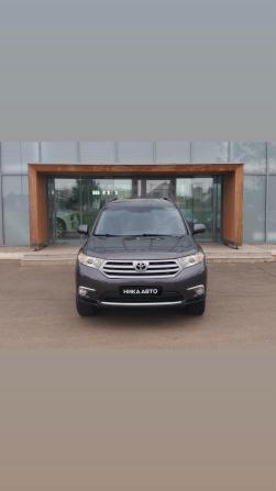 Toyota Highlander II (XU40) Рестайлинг с пробегом 2010 года, цена 1 890 000 рублей, 224194 км, внедорожник, Автокод Объявления